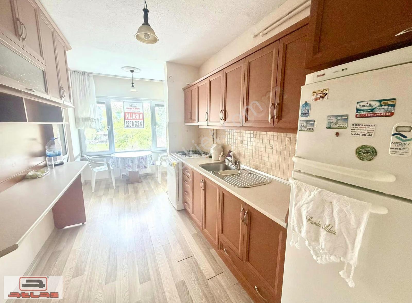 Yahyakaptan E-15 Blokta Eşyalı-eşyasız Kiralık 2+1 Yapılı Daire - Görsel 9