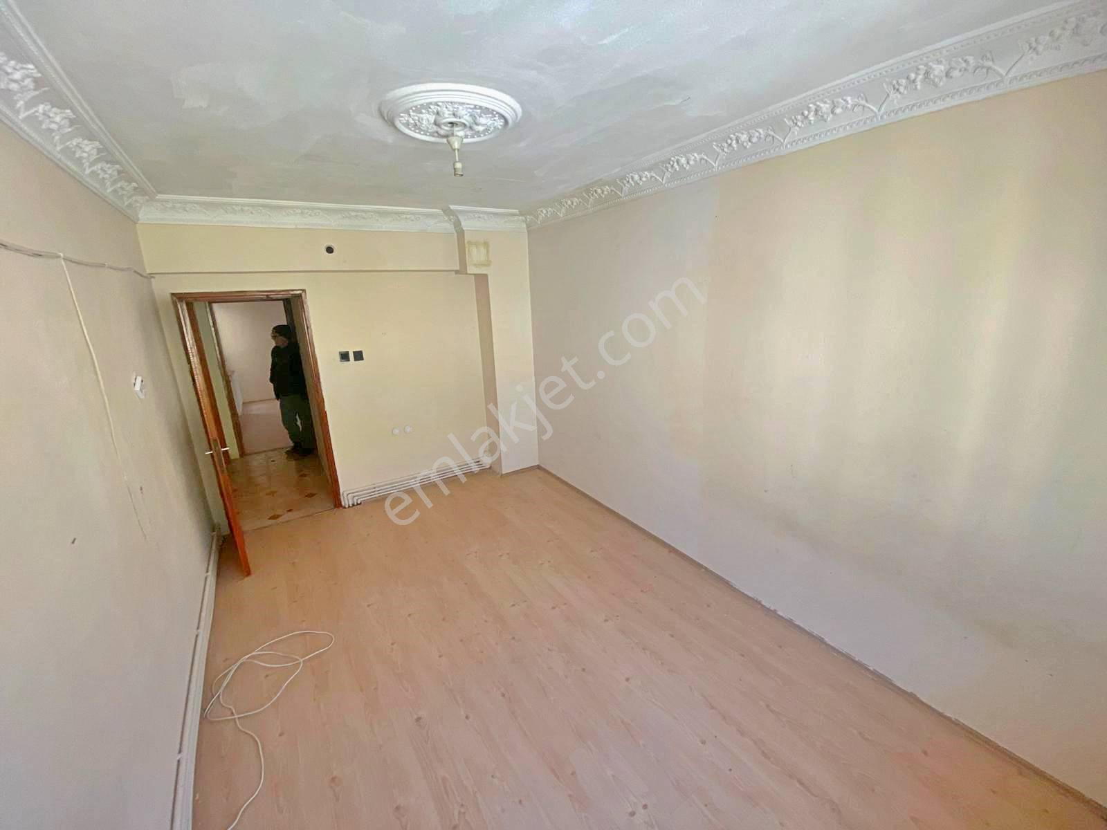 Çelik Emlaktan Sunullah Mah 2+1 Arakat Kiralık Daire - Görsel 9