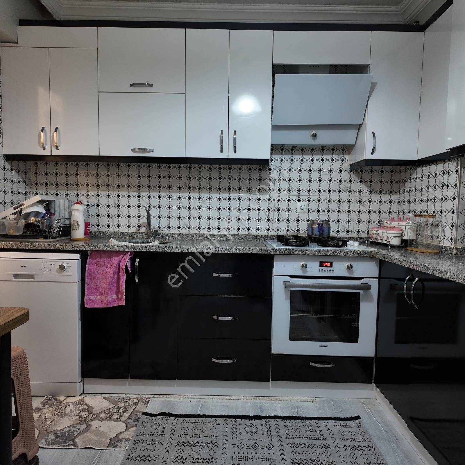 Tepe Mezarı Belediye Yolu Cadde Üzeri 120m2 Doğalgazlı 3+1 Daire - Görsel 3