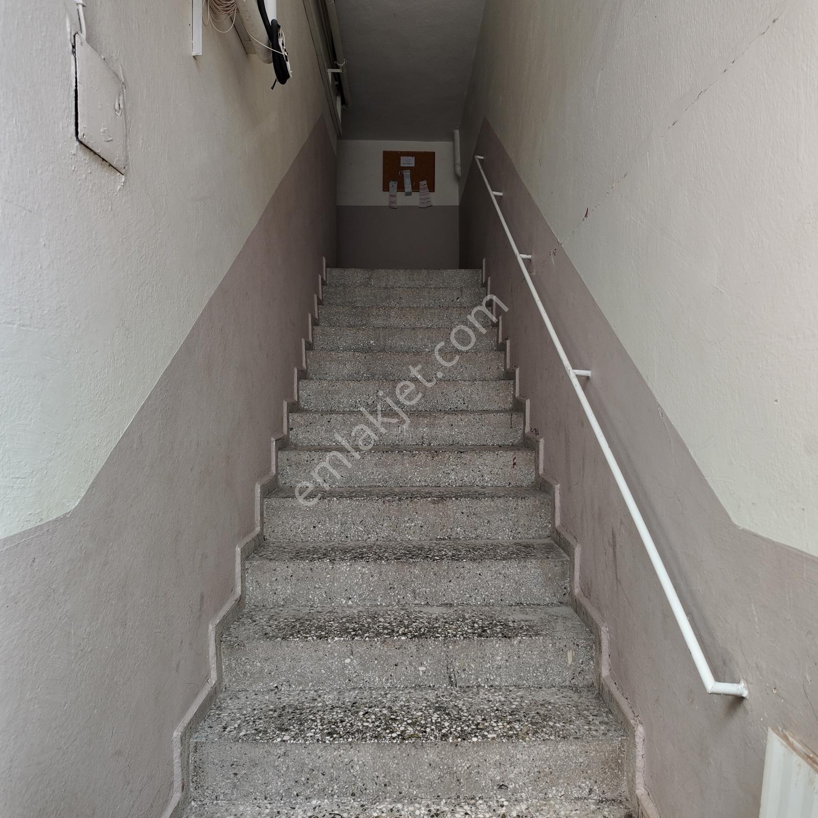 Tepe Mezarı Belediye Yolu Cadde Üzeri 120m2 Doğalgazlı 3+1 Daire - Görsel 25