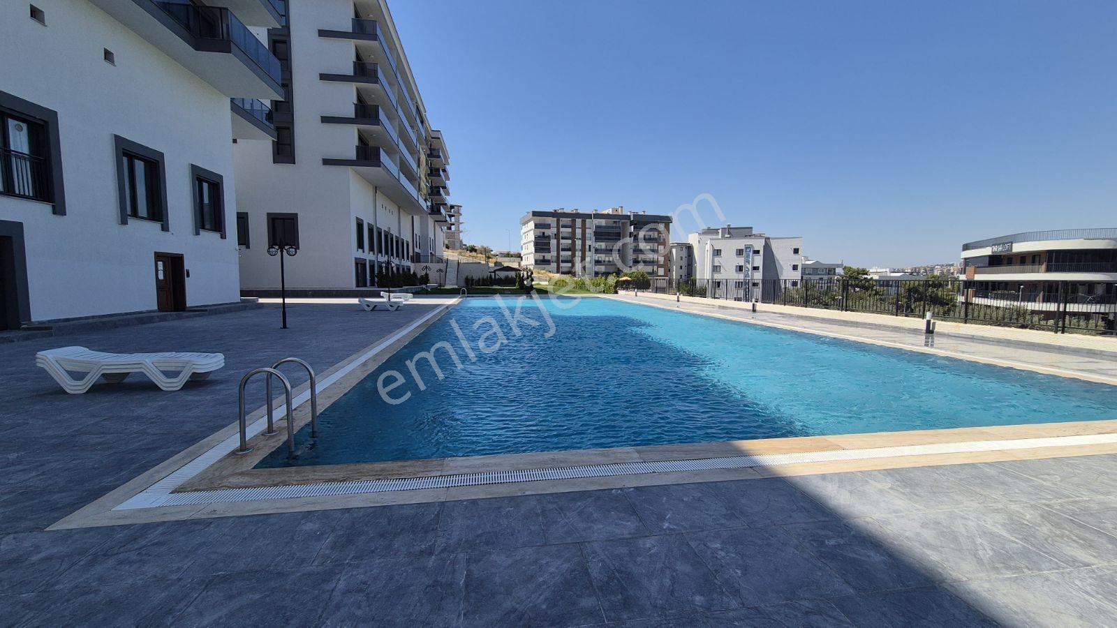Havuzlu Site İcerisinde 2+1 Lüks Doğalgazlı Satılık Daire - Görsel 22