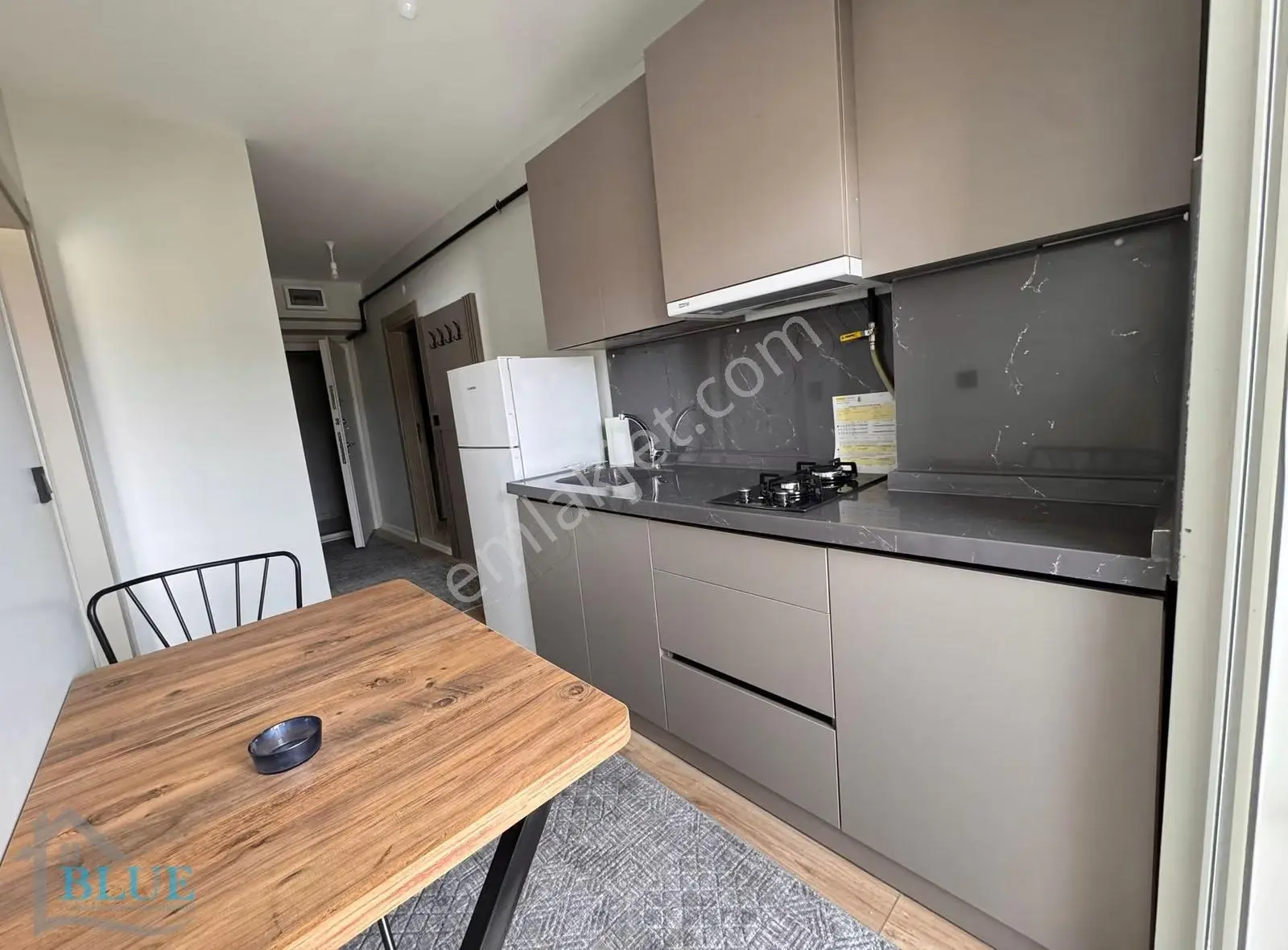 Blue Emlaktan K.pınar'da 1+1 Balkonlu Eşyalı Sıfır Kiralık Daire