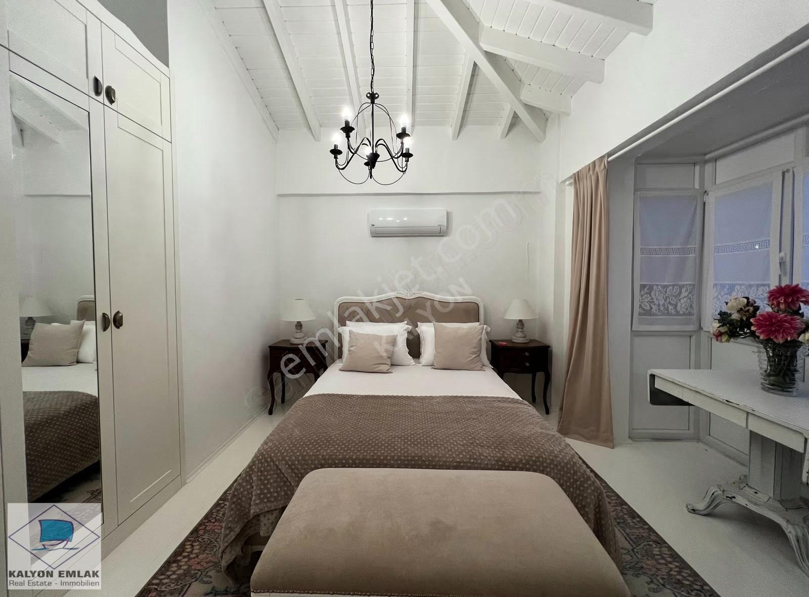 Alaçatı Merkezde 3 Oda 3 Banyo Müstakil Havuzlu Klimalı Villa - Görsel 22