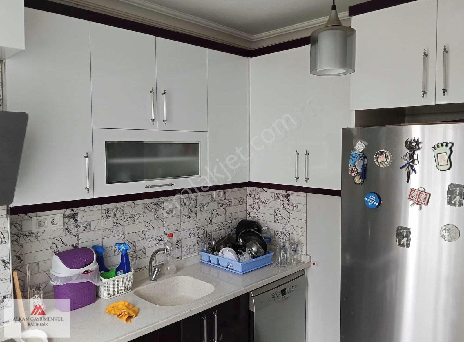 Koray Lisesi Ve Çarşıya Pazara Markete Yakın Kombili 2+1 Daire - Görsel 5