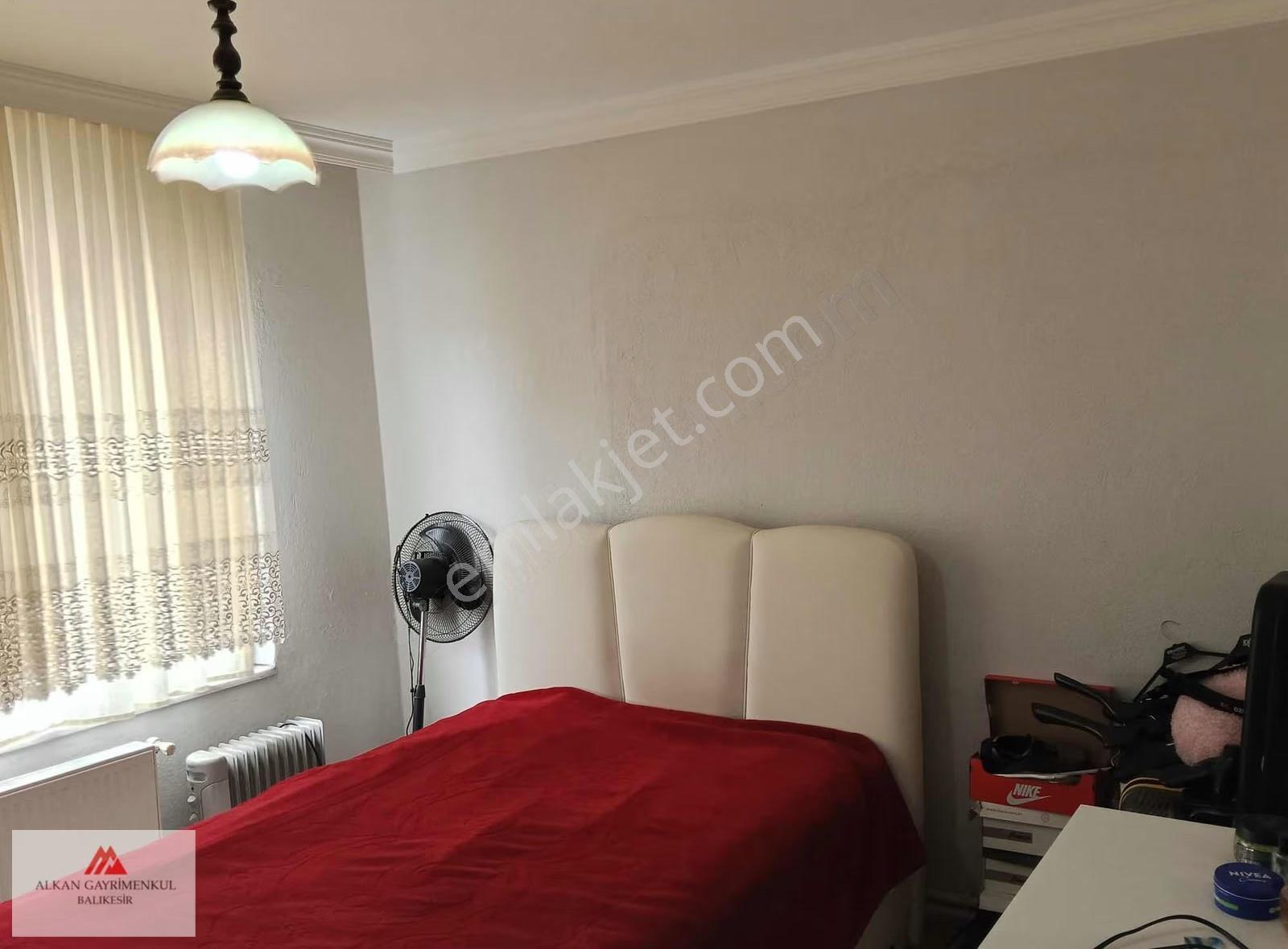 Koray Lisesi Ve Çarşıya Pazara Markete Yakın Kombili 2+1 Daire - Görsel 14