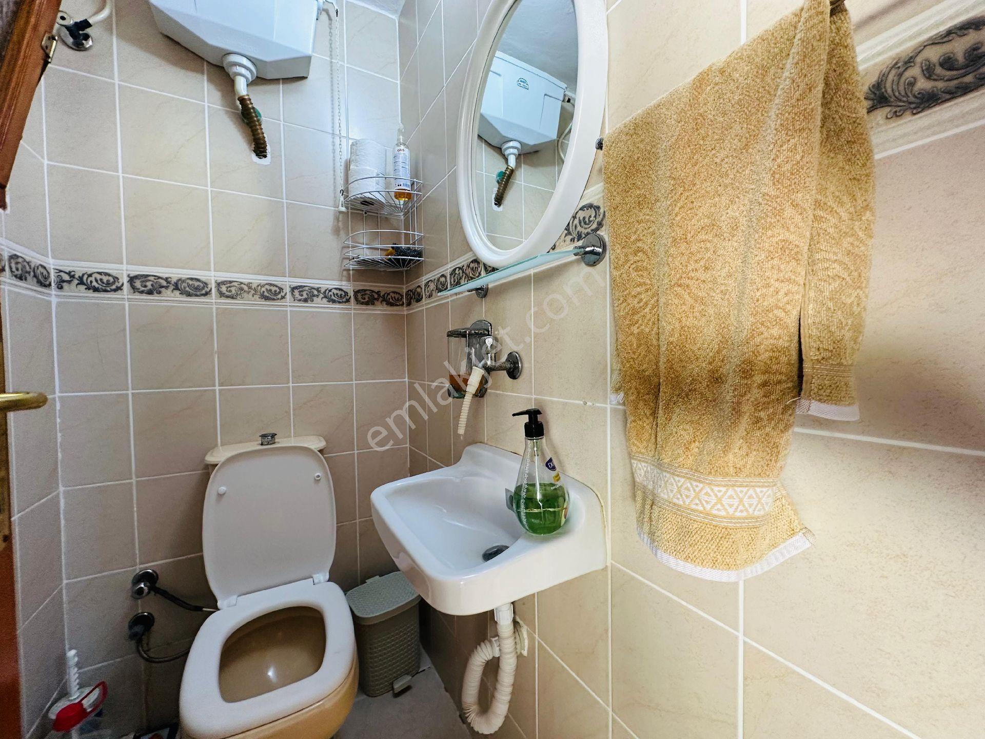 Kuşadası Kadınlar Denizi Köşe Konum Plaja Yakın Bakımlı Manzaralı Satılık 3+1 Villa - Görsel 31