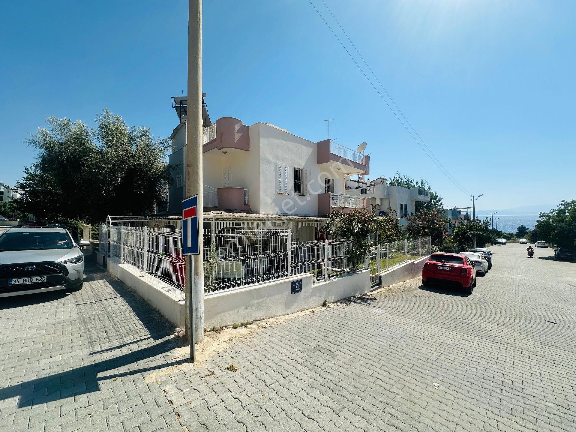 Kuşadası Kadınlar Denizi Köşe Konum Plaja Yakın Bakımlı Manzaralı Satılık 3+1 Villa - Görsel 6