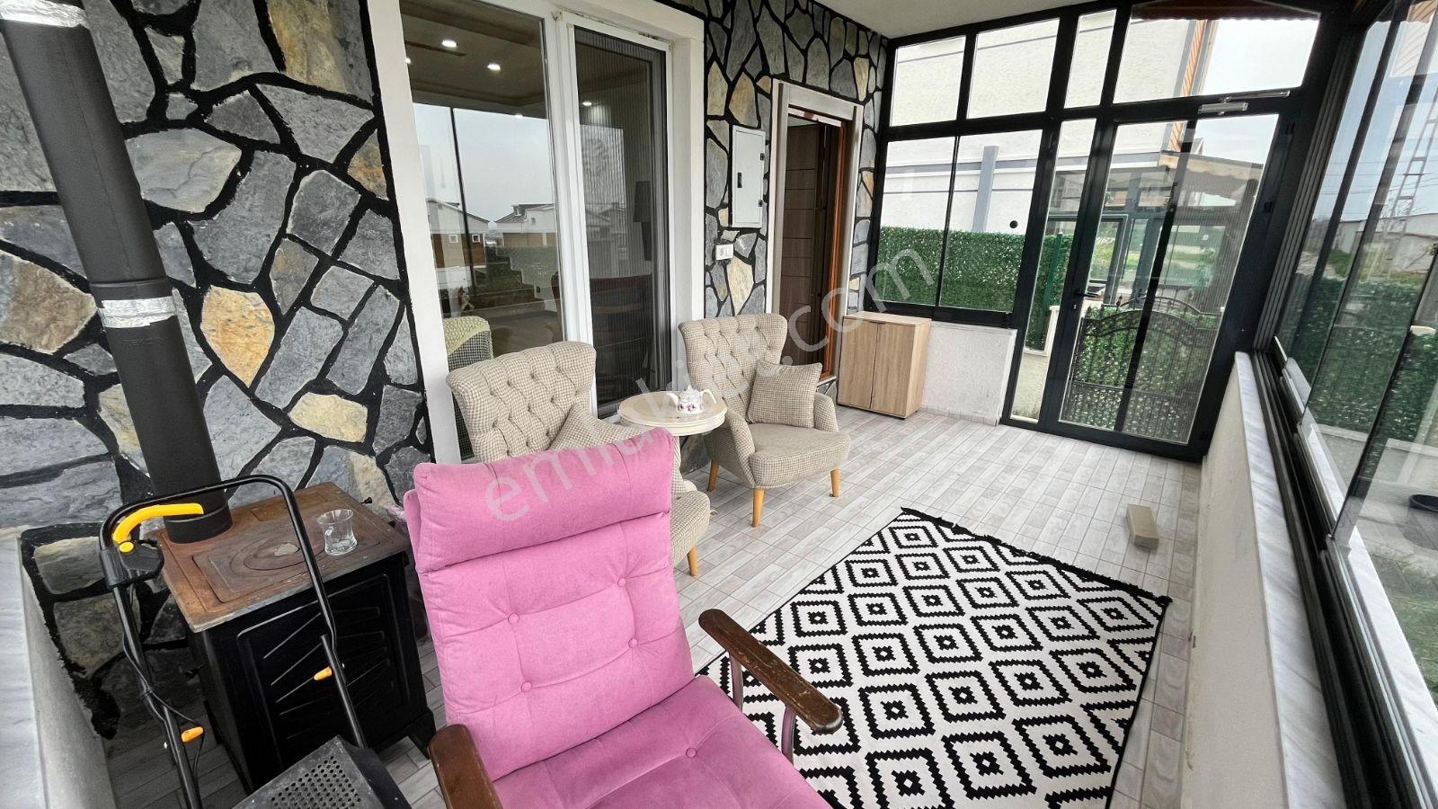 Yeniçiftlik'te Havuzlu Ful Eşyalı Şarkköşeli Müstakil Lüks Villa - Görsel 5