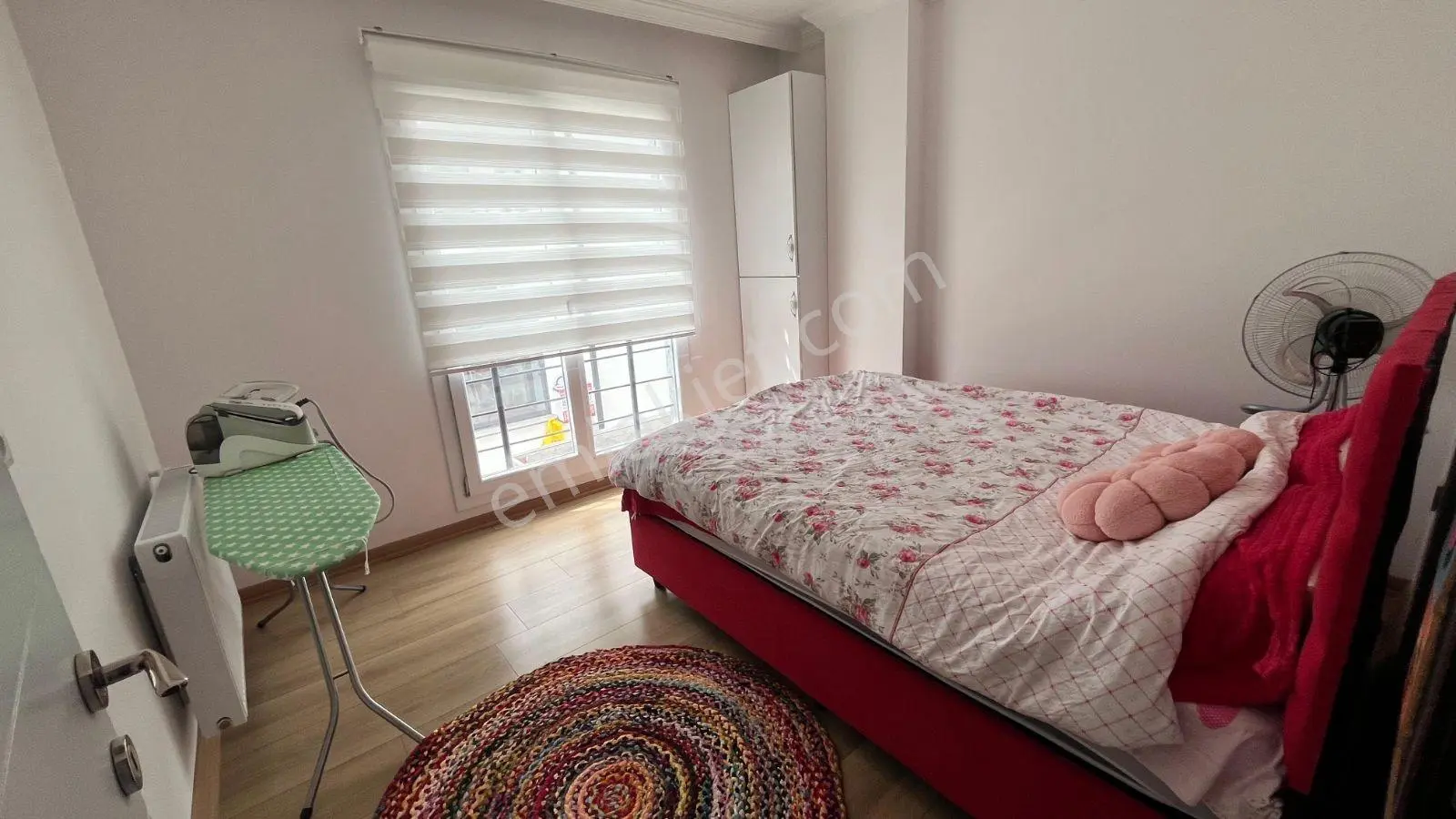 Yeniçiftlik'te Havuzlu Ful Eşyalı Şarkköşeli Müstakil Lüks Villa - Görsel 31