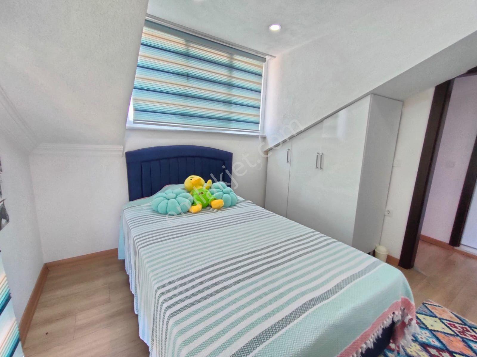 Yeniçiftlik'te Havuzlu Ful Eşyalı Şarkköşeli Müstakil Lüks Villa - Görsel 28