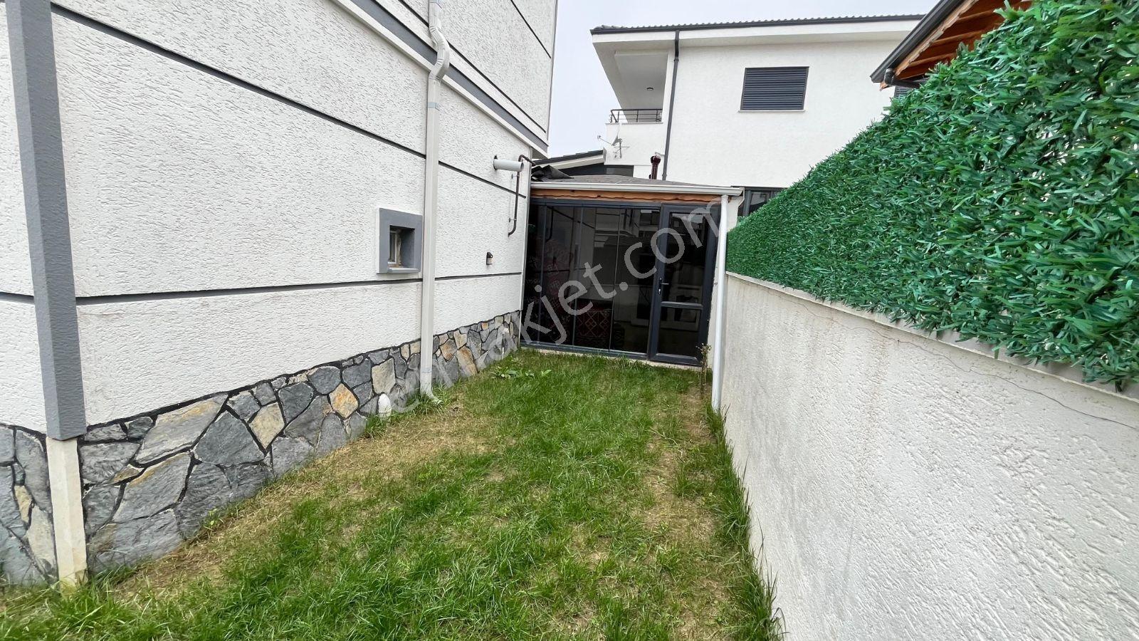 Yeniçiftlik'te Havuzlu Ful Eşyalı Şarkköşeli Müstakil Lüks Villa - Görsel 34