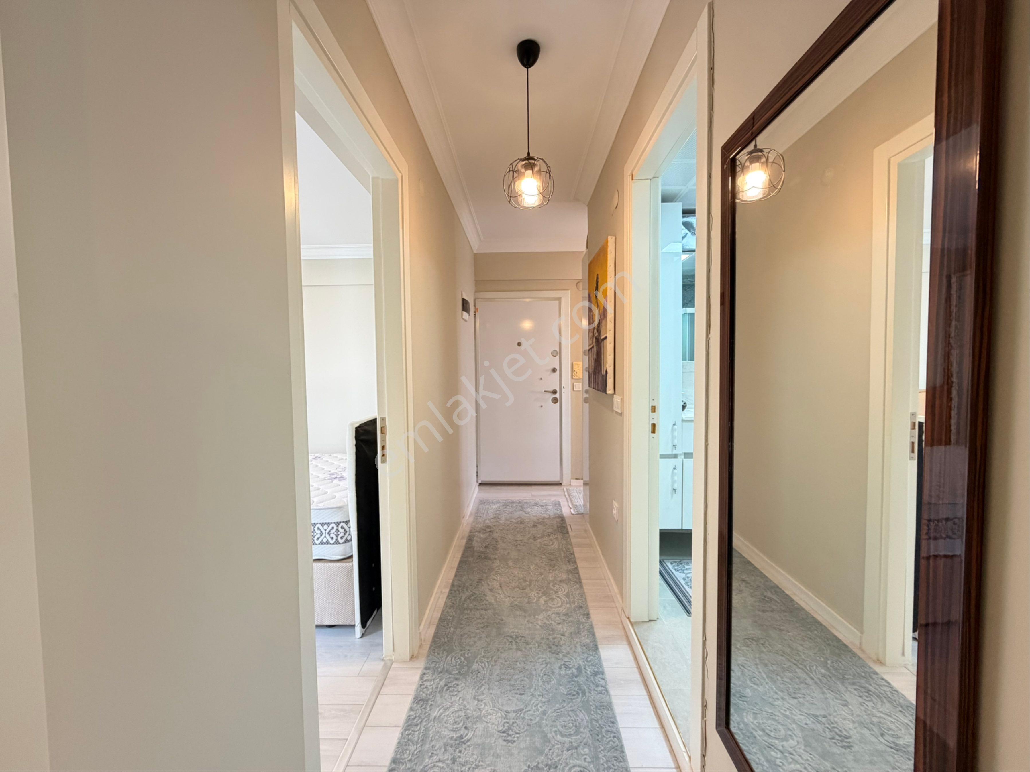 Kuşadası Marinada Deniz Manzaralı Satılık 2+1 Bakımlı Daire - Görsel 10