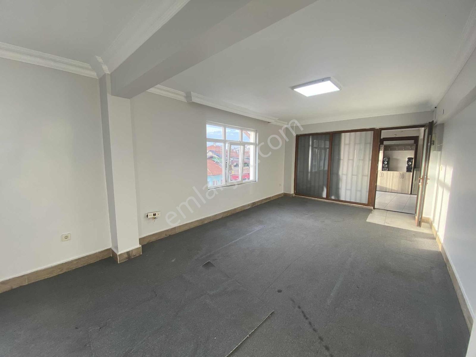 Şahinoğlu Emlakdan Pazaryerinde Kiralık Ofis - Görsel 9