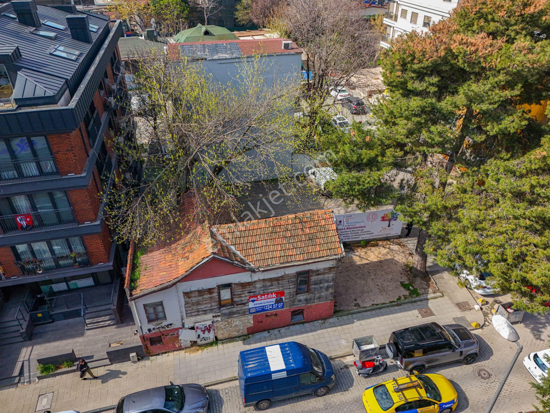 Bostancı Marmaray Girişinde 2 Katlı Bahçeli 2.dereceden Müstakil - Görsel 8