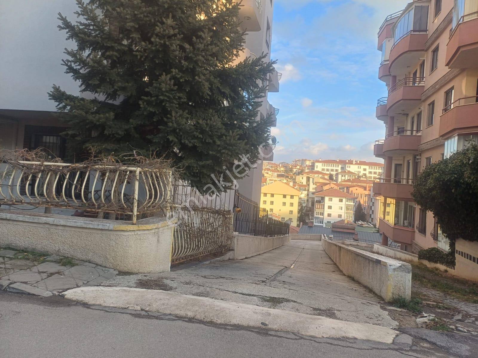 Çankaya Birlik Yaşam Hastenesine Yakın Manzaralı Asansörlü Kapalı Otoparklı 4+1 Satılık Daire - Görsel 45