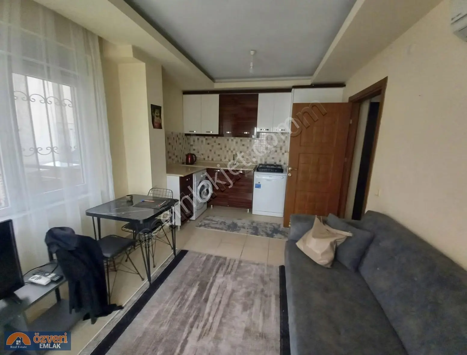 Yatırımlık,eşyalı Balkonlu Yüksek Giriş Daire