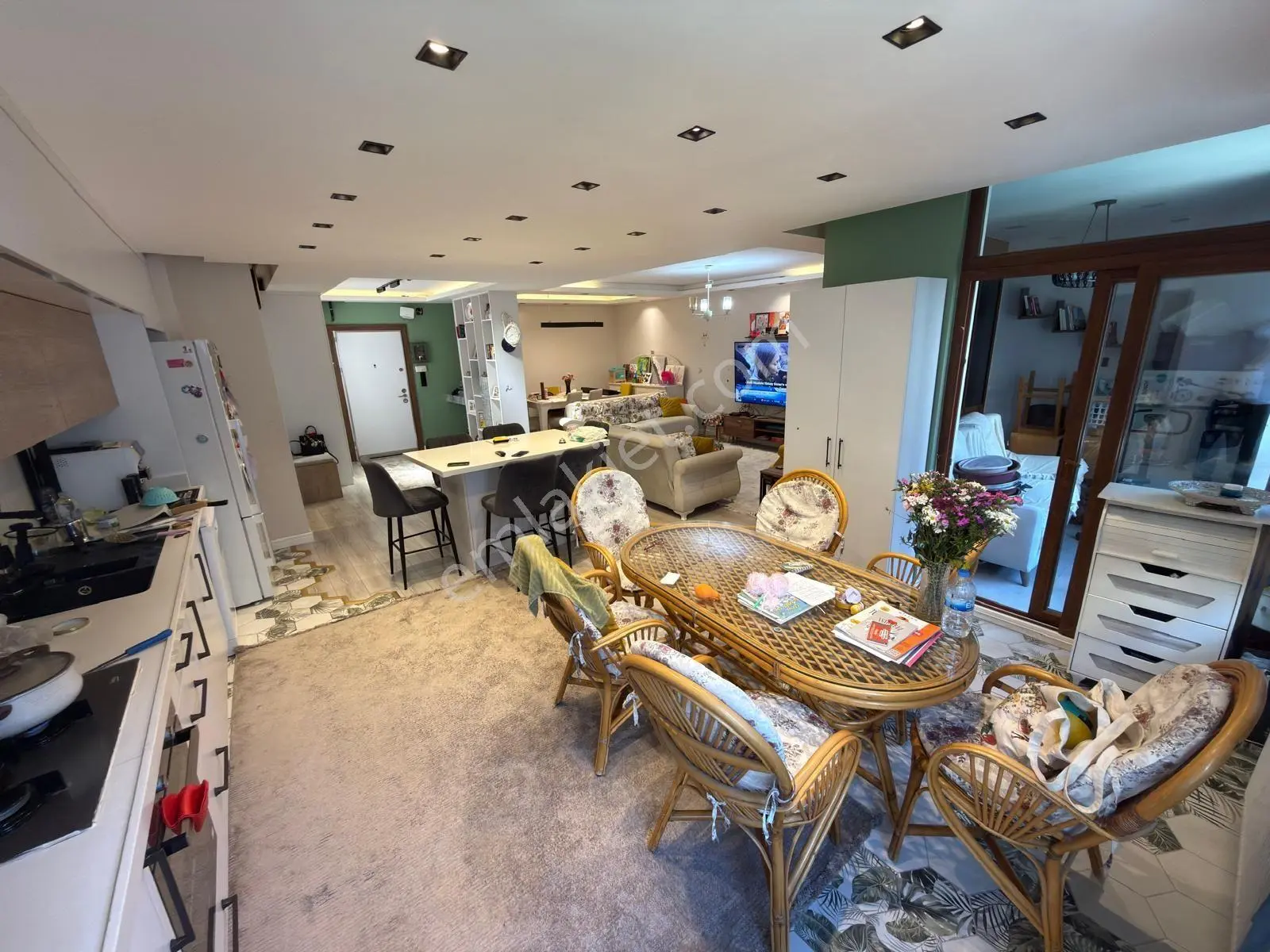 +++reşaybey Mah.satılık 4+1 Daire Cumhuriyet Cad.üzeri Otoparklı