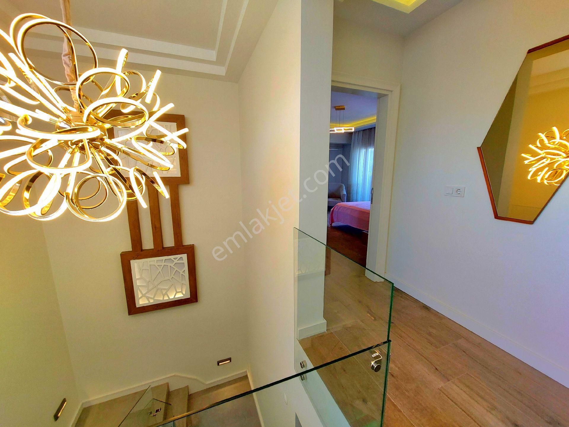 Kuşadasında Büyük Avm'ye Yakın Özel Havuzlu Tek Müstakil 4+1 Sıfır Villa - Görsel 31