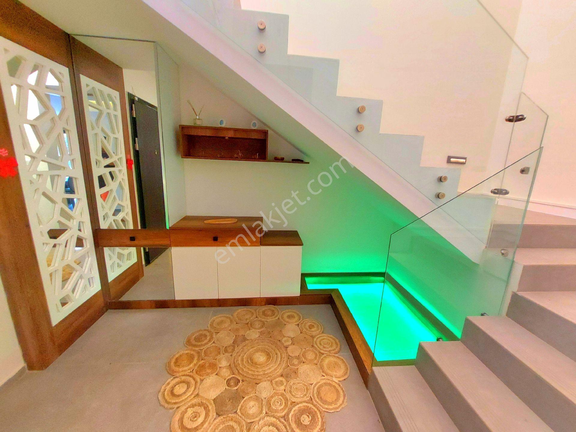 Kuşadasında Büyük Avm'ye Yakın Özel Havuzlu Tek Müstakil 4+1 Sıfır Villa - Görsel 33