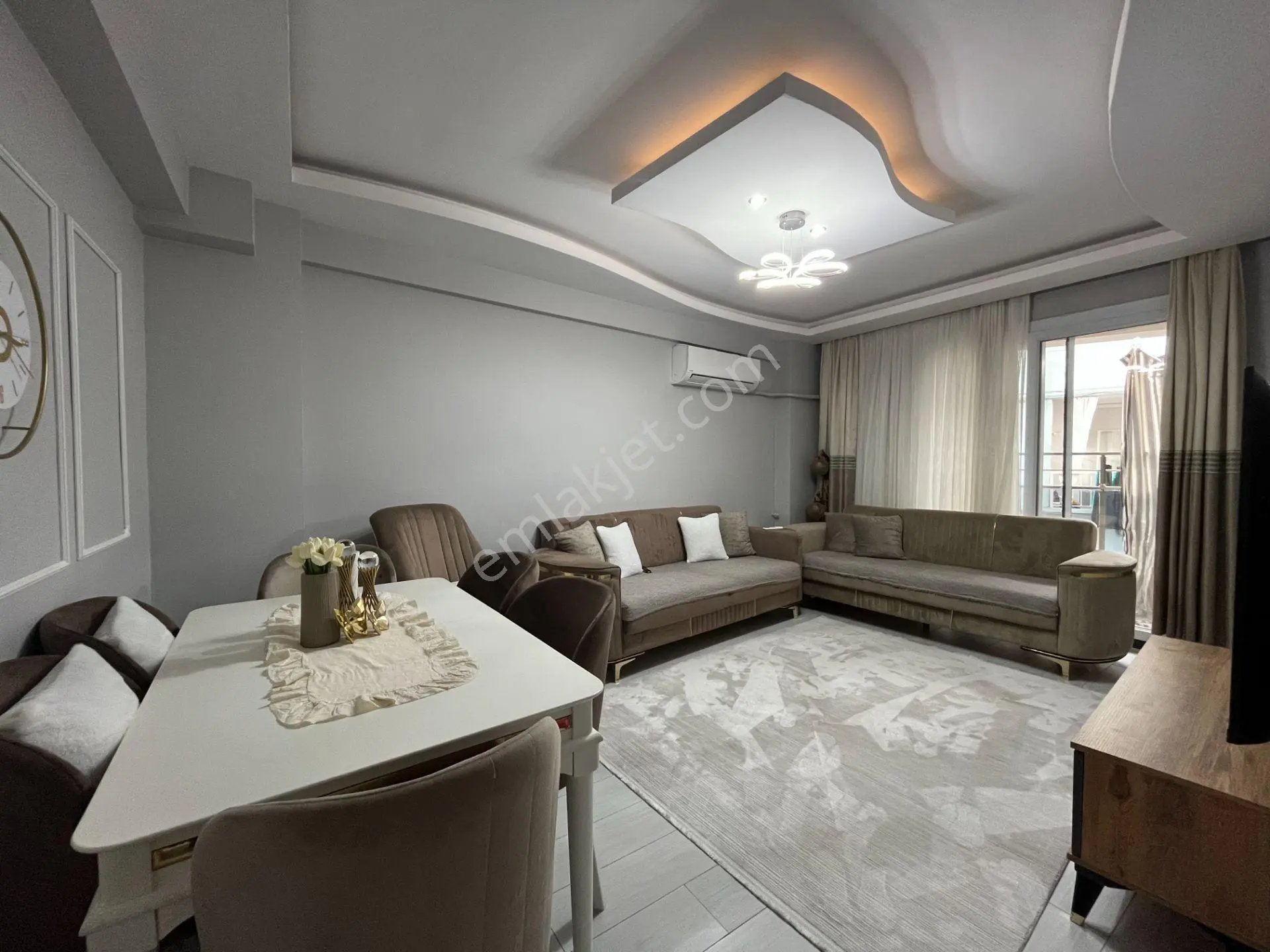 Gümüşpala Merkez'de Kapalı Mutfak Ara Kat 2+1 Satılık Daire