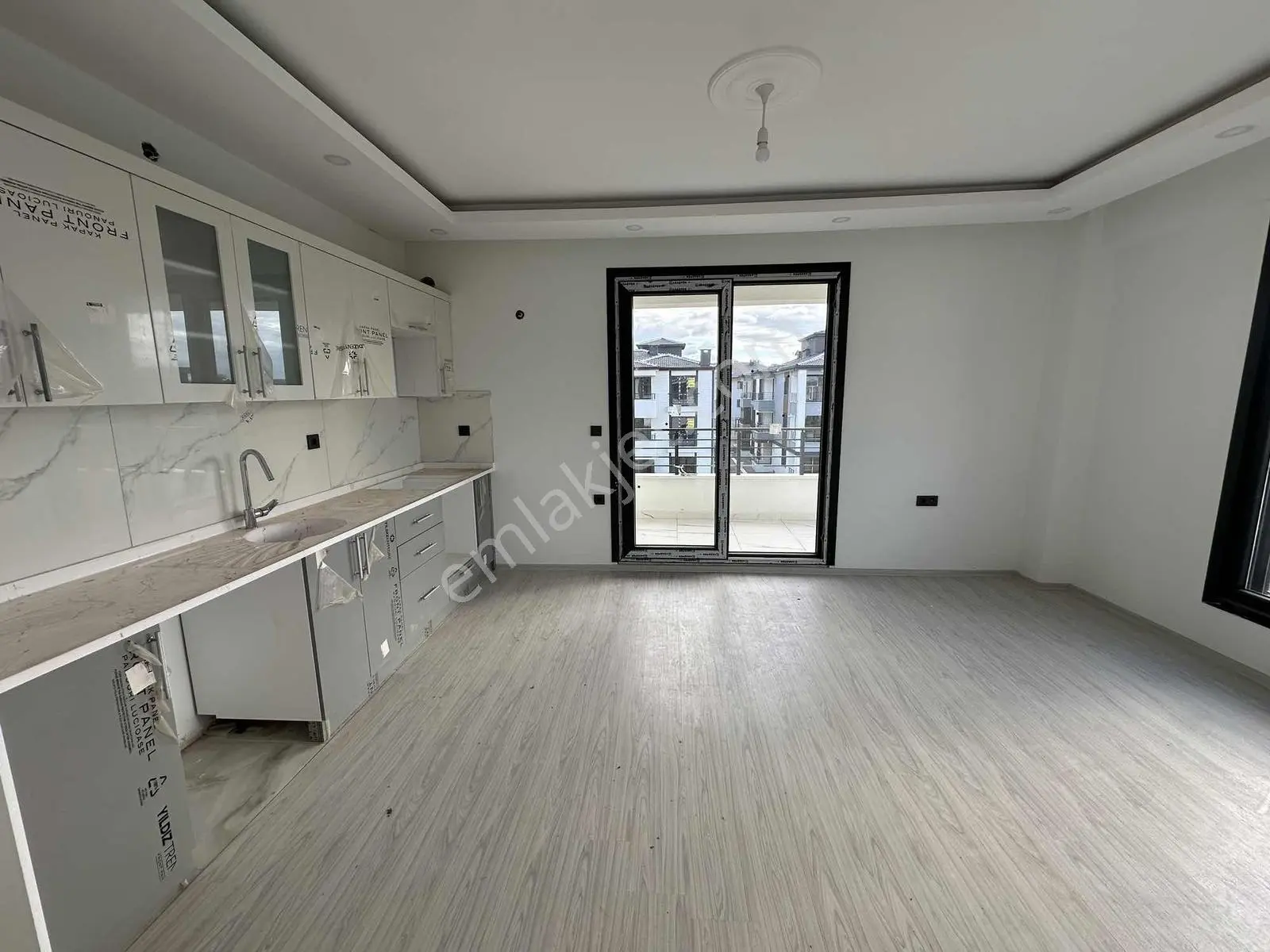 Gömeç Merkezi Konum Geniş Ferah Kalite Kiralık Daire