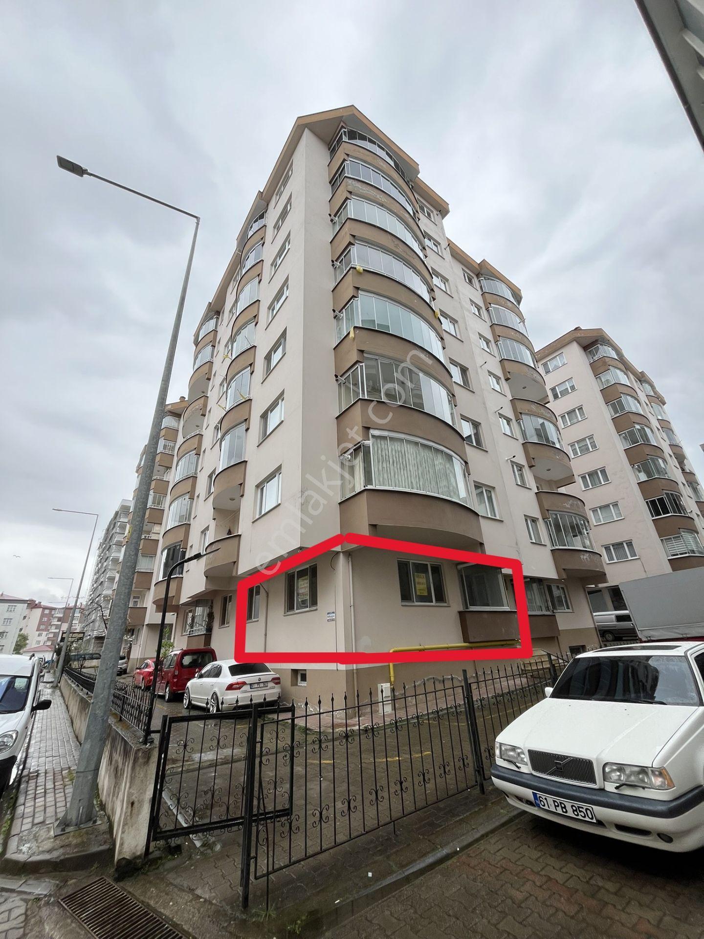 Beşikdüzü’nde Site İçinde 100 M² 2+1 Doğalgazlı Kiralık Daire