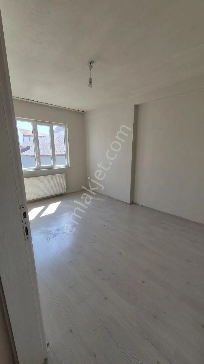 İnegöl Mesudiye Mahallesinde Kiralık 2+1 Daire - Görsel 4