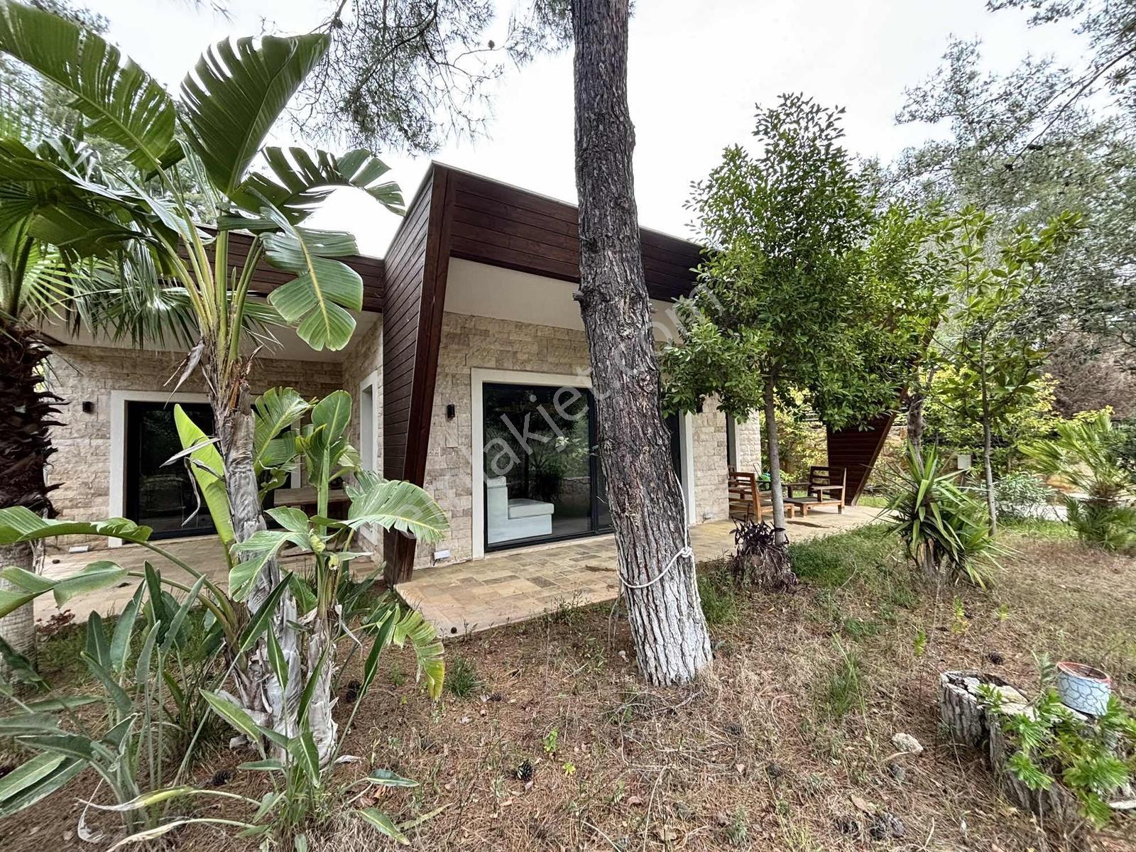 Çiftlikte Özel Tasarımlı Tek Katlı Lüks Villa 500 M2 Arsa Payı - Görsel 14