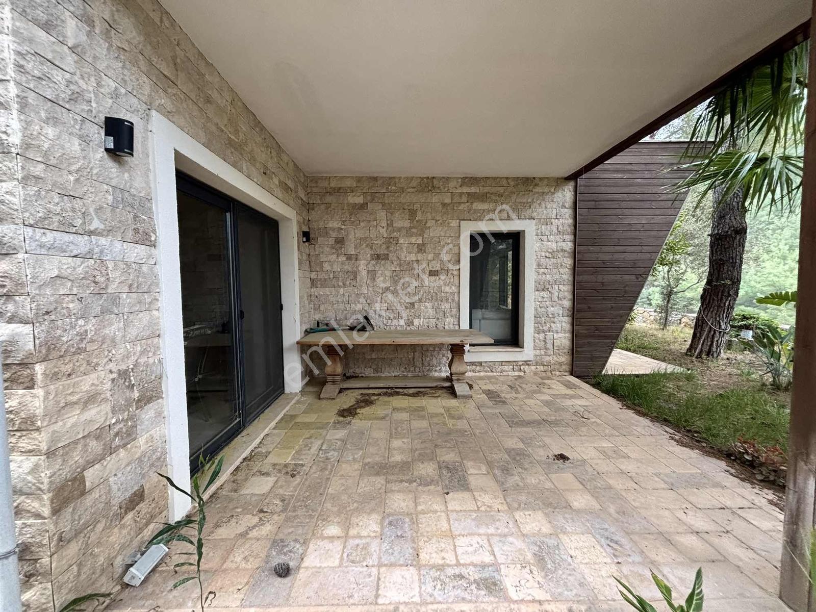 Çiftlikte Özel Tasarımlı Tek Katlı Lüks Villa 500 M2 Arsa Payı - Görsel 16