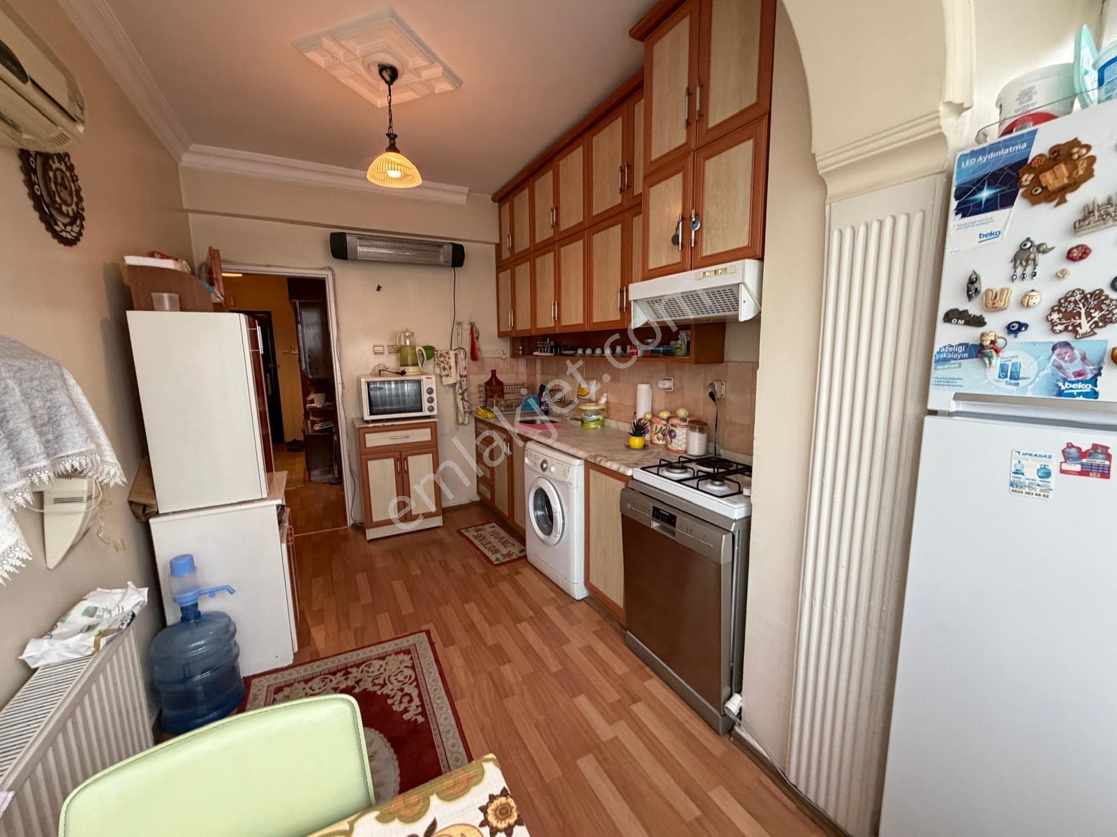 Teracıty Karşısı Cadde+doğa 3+1 Kat2 G/d/k Cephe Eşyalı Eşyasız - Görsel 5