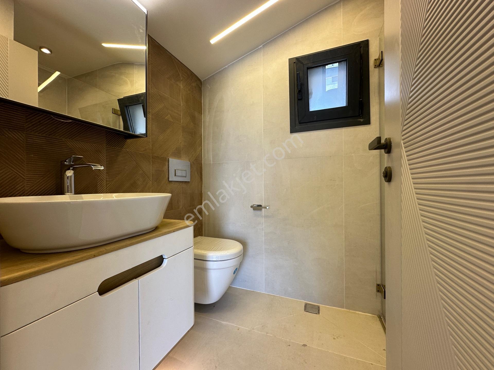Sahilevlerinde Deniz Manzaralı Kiralık 4+2 Sıfır Villa - Görsel 16