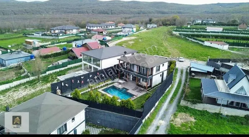 Çatalca Kalfaköyde 580 M² Arsa İçinde 220 M² Ultra Lüks Villa - Görsel 2