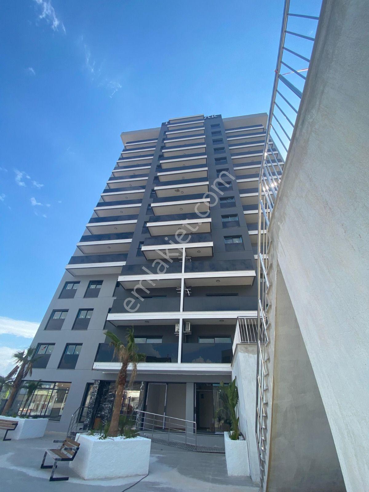 Turyaptan Yeni Projede Göztepe Stadına Yakın,havuzlu Sitede 2+1
