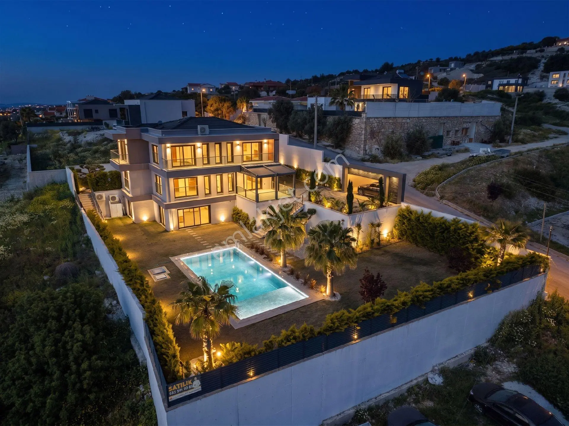 Çeşme Musalla Mah. Satılık Triplex Tam Müstakil 6+2 Villa - Görsel 4