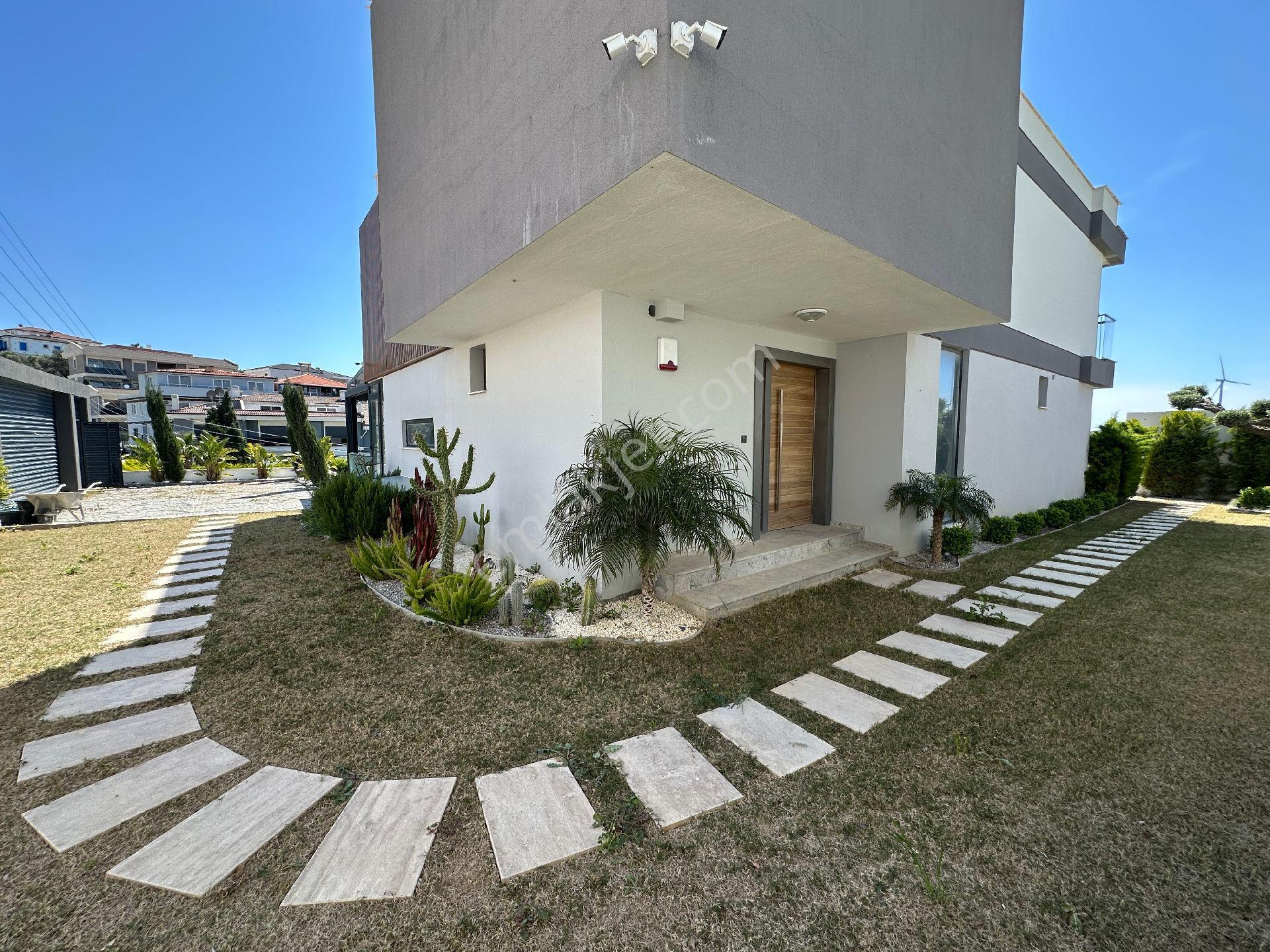 Çeşme Musalla Mah. Satılık Triplex Tam Müstakil 6+2 Villa - Görsel 13