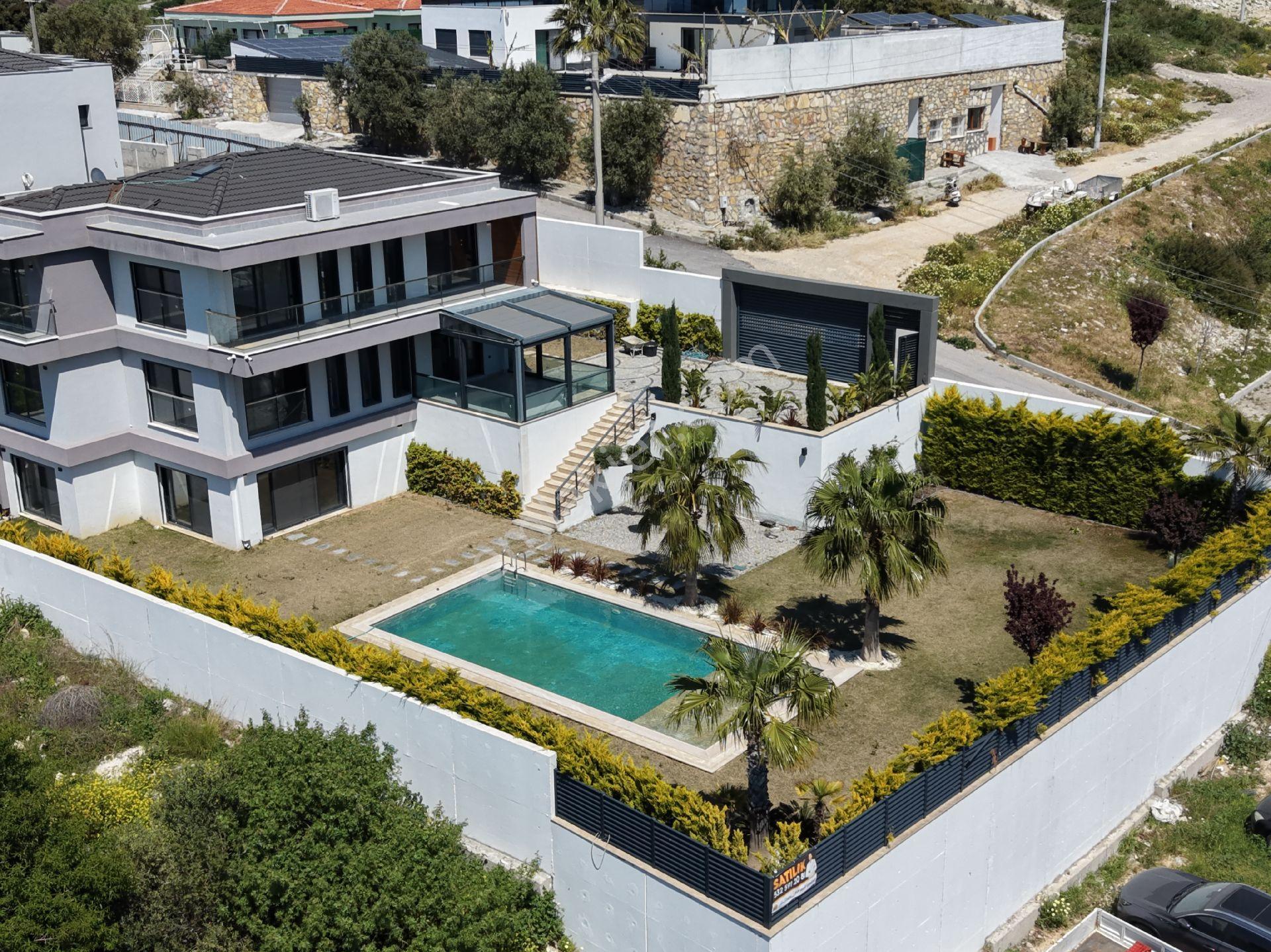 Çeşme Musalla Mah. Satılık Triplex Tam Müstakil 6+2 Villa - Görsel 6