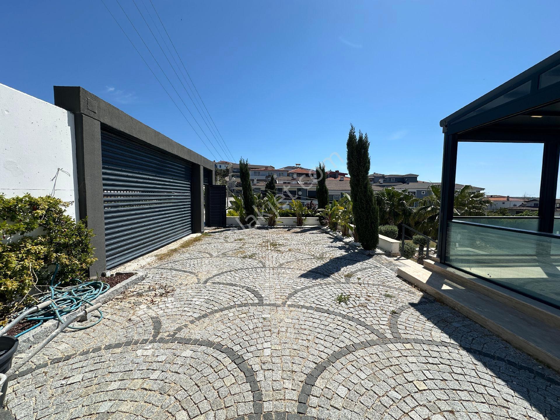 Çeşme Musalla Mah. Satılık Triplex Tam Müstakil 6+2 Villa - Görsel 15