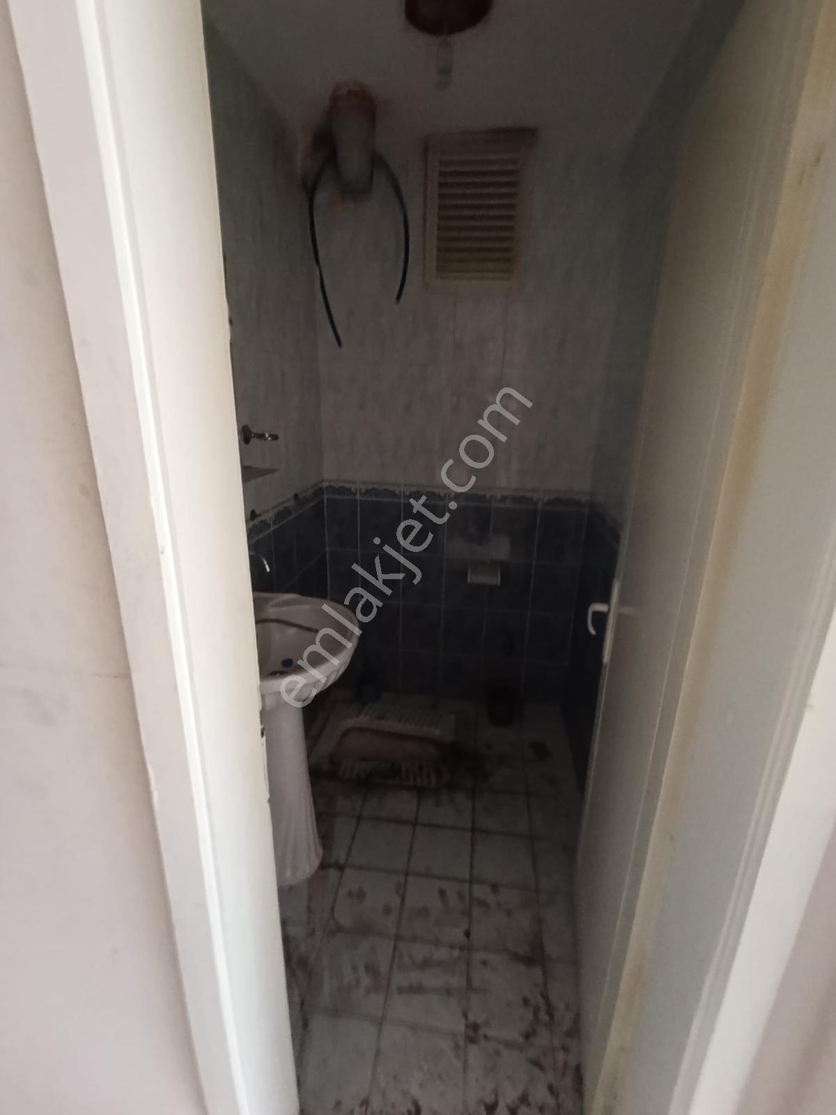 Çorum Yavruturna Mahallesi Kıbrıs Caddesi Yakını Kiralık 3+1 - Görsel 6