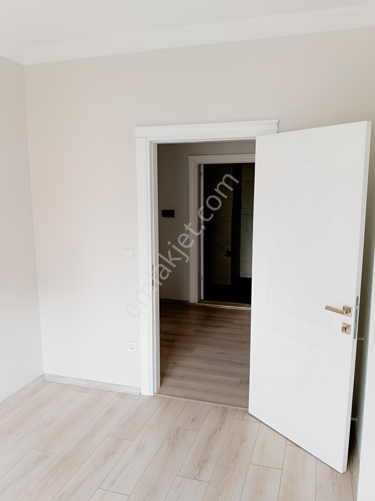 Eu Gayrimenkul'den 2+1 Ayrı Mutfak Güre Merkezde Sürekli Kiralık - Görsel 3