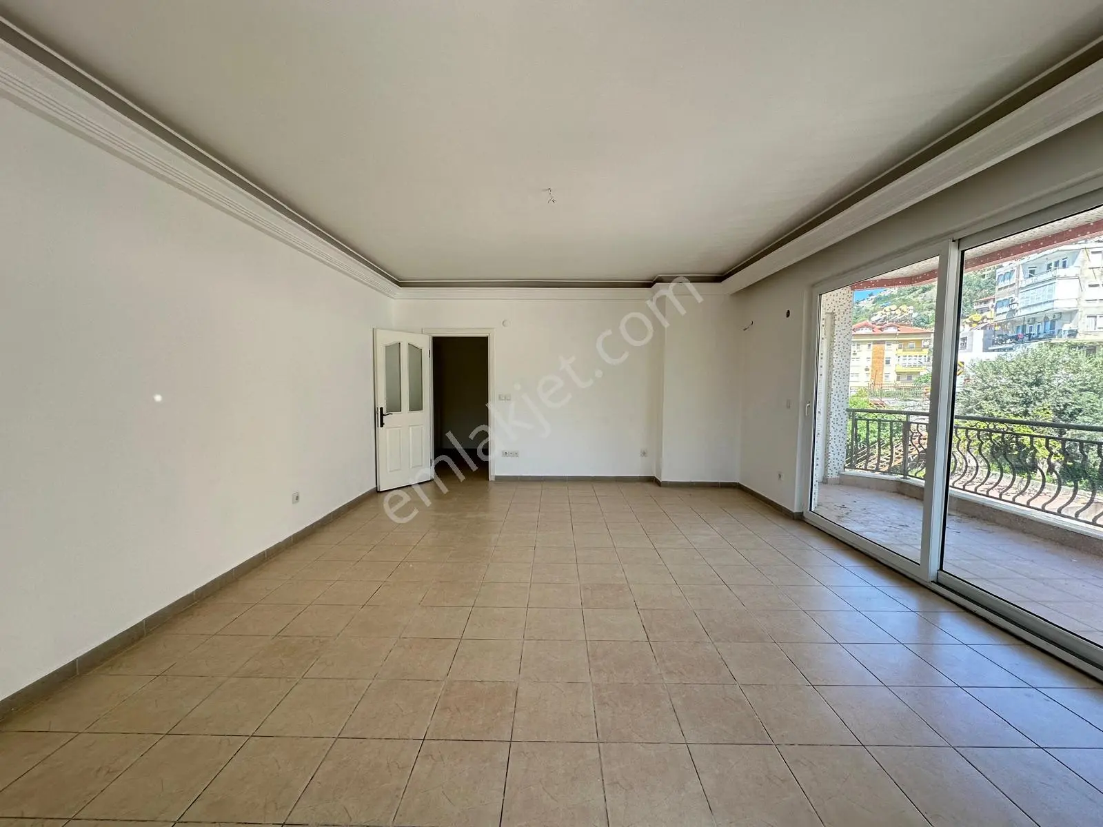 Alanya Çevre Yolu Kenarı Kiralık 3+1 Ayrı Mutfak Ofis/daire - Görsel 4