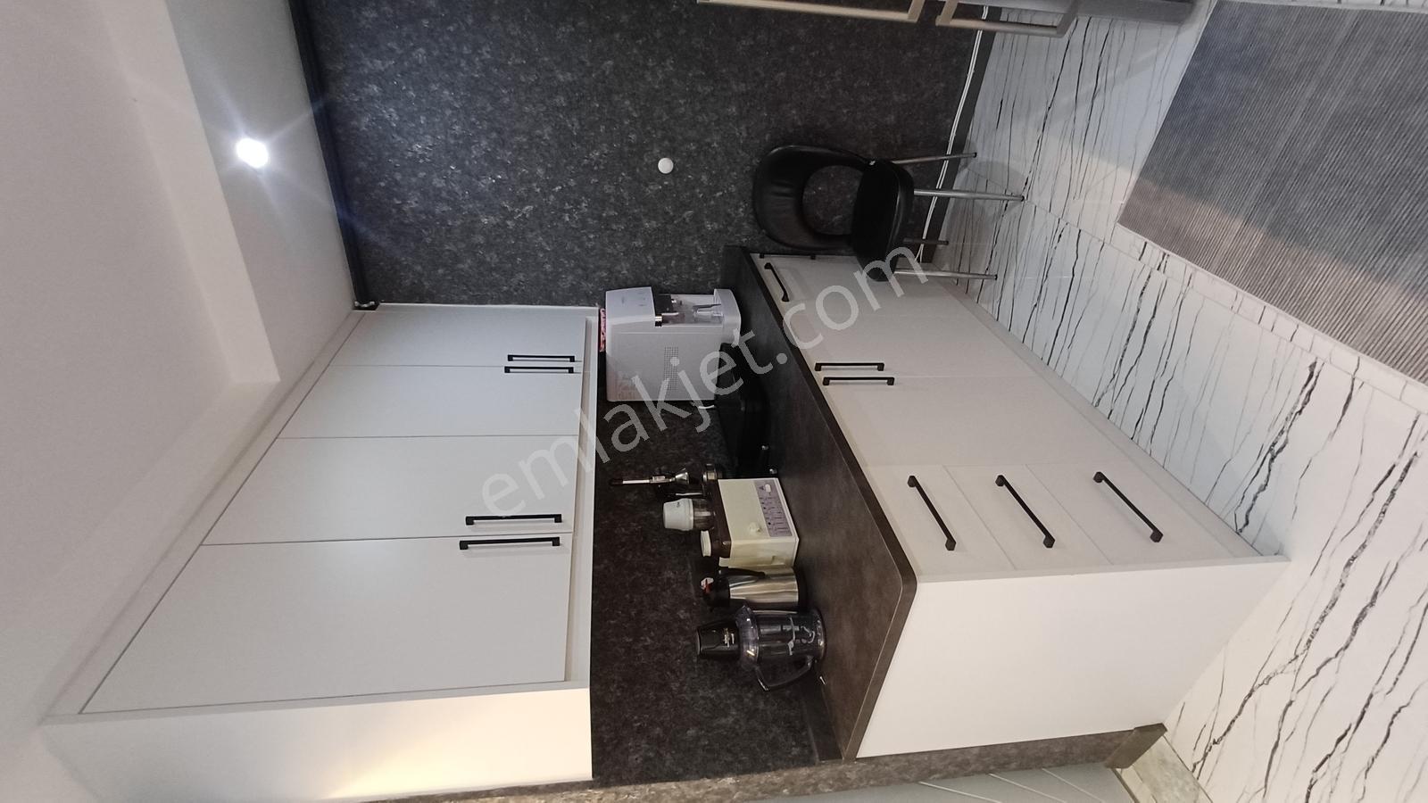 Şehir Merkezinde Full Eşyalı 2+1 Satılık Daire..... - Görsel 12