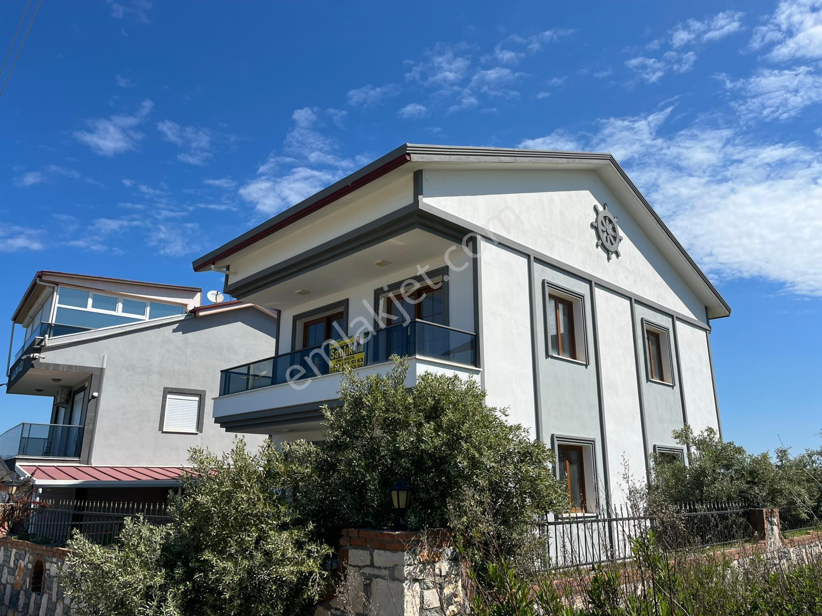 Didim Mersinderede Deniz Manzaralı 4+1 Müstakil Arsalı Villa
