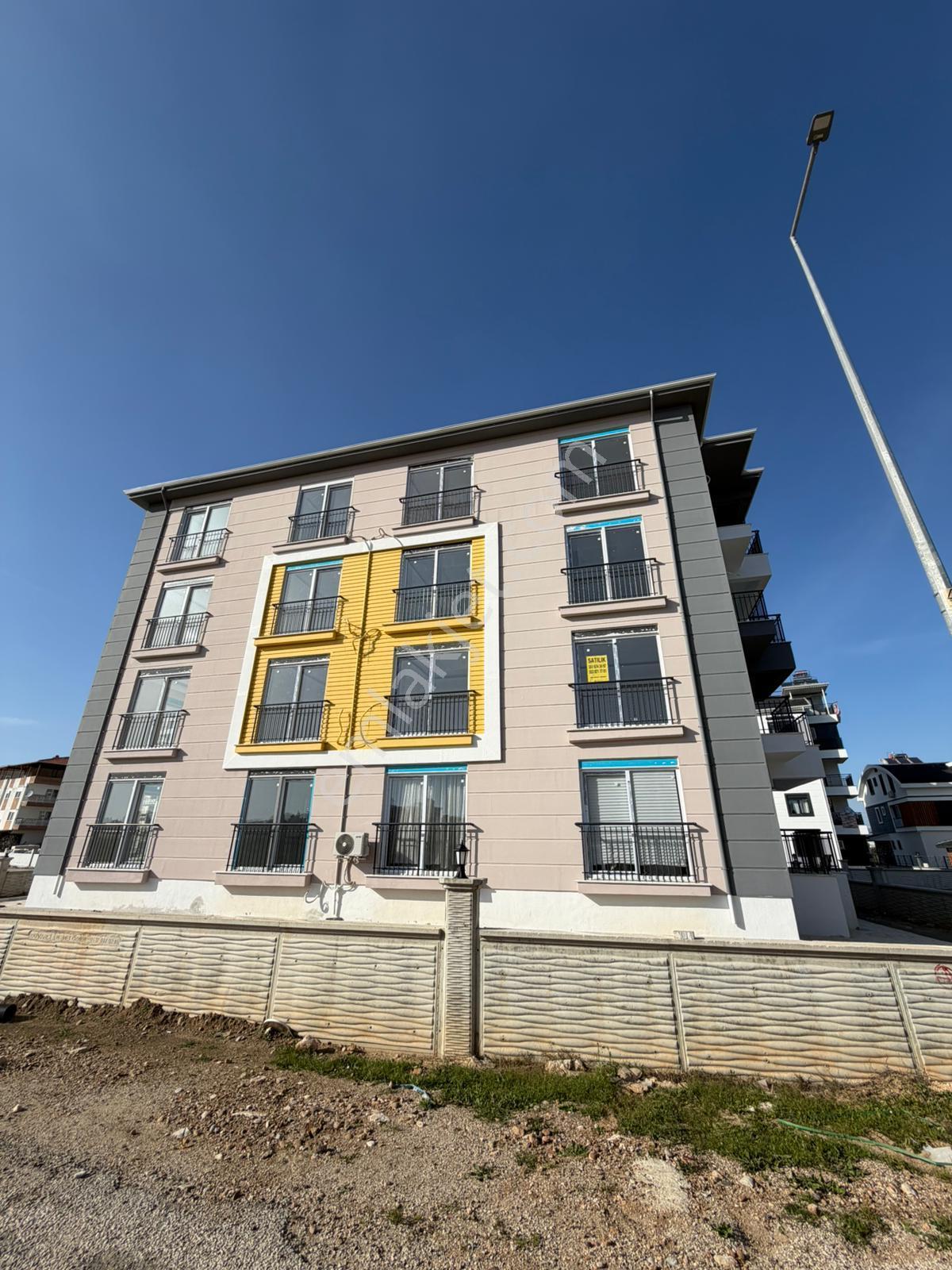 Serik Merkez Mahallesinde Sıfır, Site İçinde,satılık Daire - Görsel 3