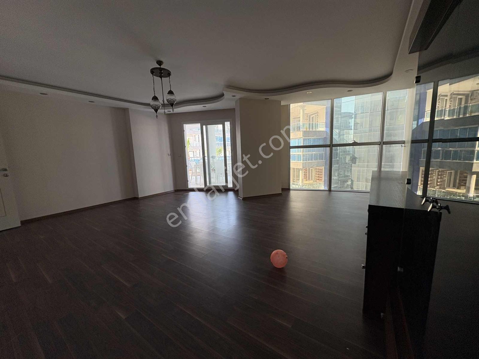 Ege Mahallesi Havuzlu 175 Mt2 Büyük Balkonlu Satılık 3+1 Daire - Görsel 20