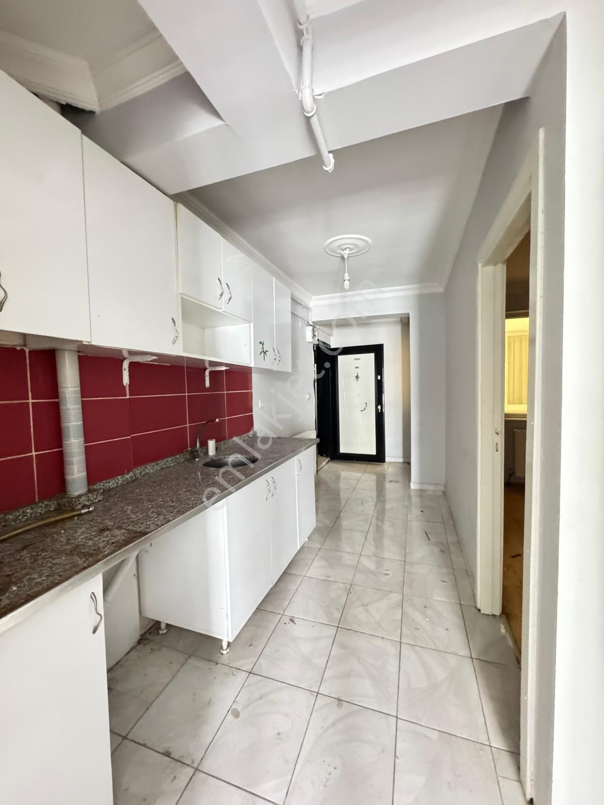Akademi Emlak'tan Kumlubel'de Ara Kat Geniş Kiralık 1+1 - Görsel 6