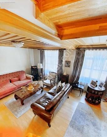 Tophane De Yeni Restoreli 2 Katlı Tarihi Osmanlı Evi 165 M2 - Görsel 14
