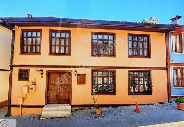 Tophane De Yeni Restoreli 2 Katlı Tarihi Osmanlı Evi 165 M2