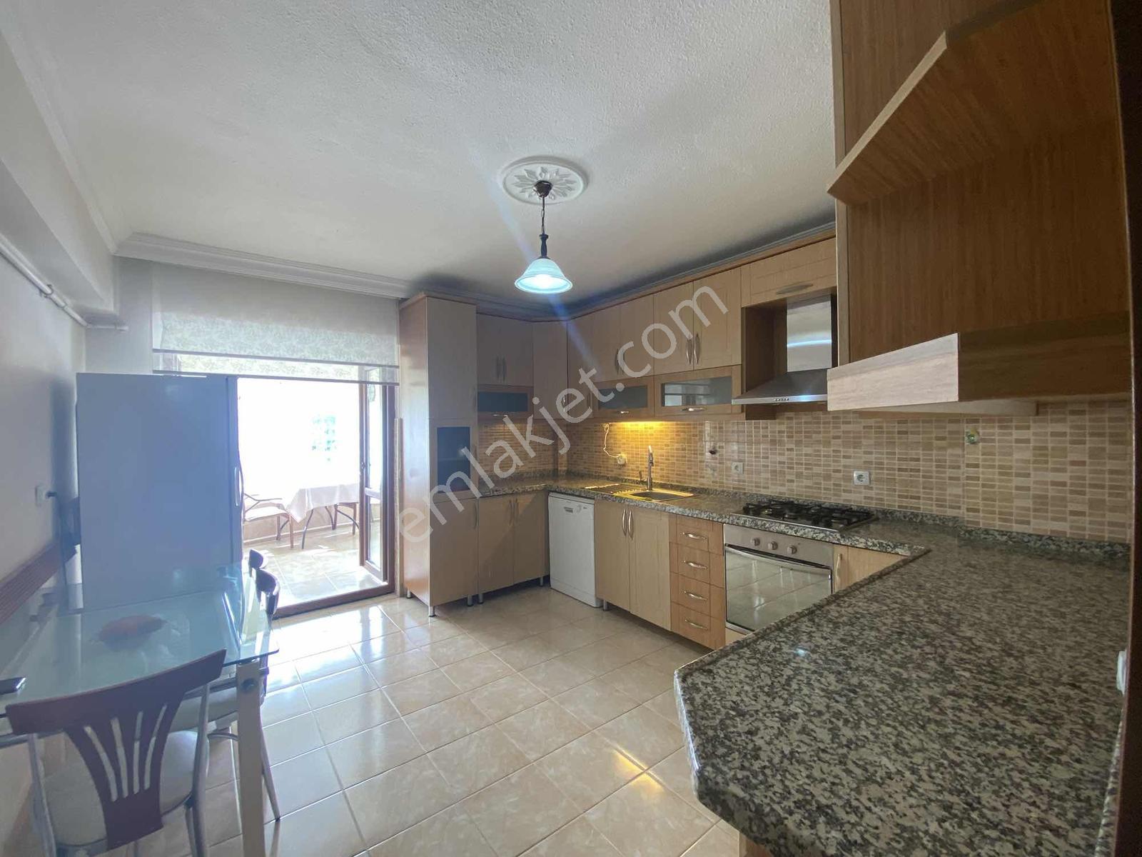 Ahi Mesut' Da Zirve Caddesi Üzerinde Sitede Kiralık 3+1 Daire - Görsel 45
