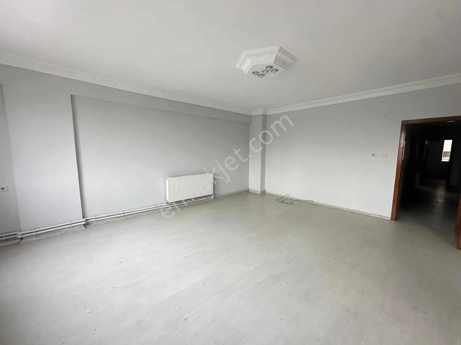 Lerox Uçar'dan Fenk Mah Geniş Kullanışlı Satılık Daire - Görsel 5