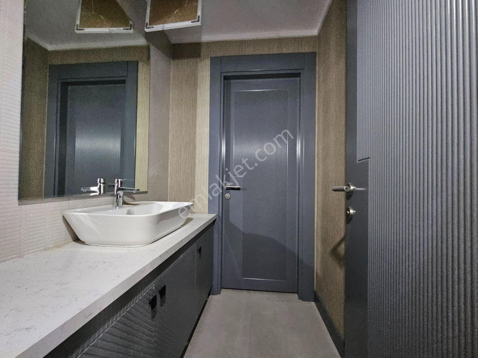 Tual Mabeyin Konutlarında Ultra Lüx Kiralık 4+1 Geniş Akıllı Daire - Görsel 12